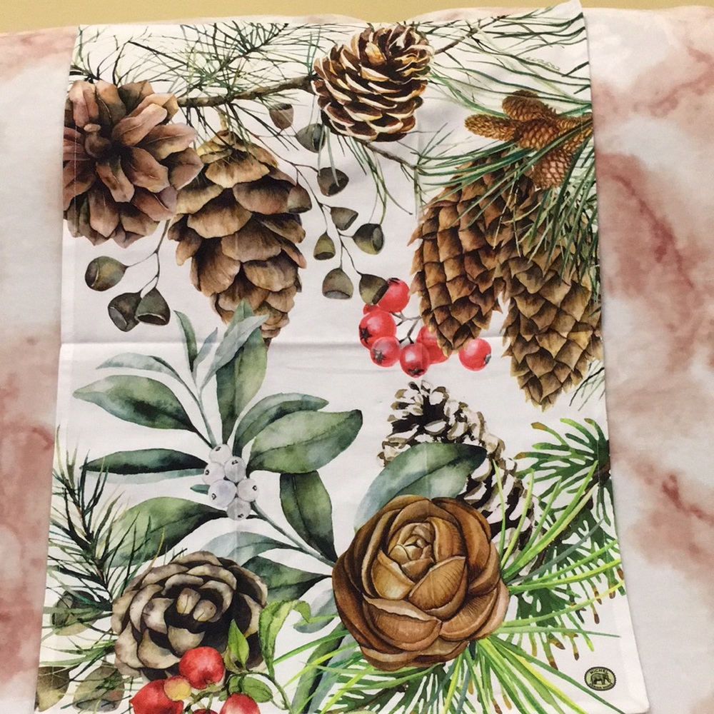 Michel Design Works Winter Christmas Pine Botanical Floral Kitchen Towel NWT